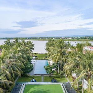 Vinh Hung Emerald Resort